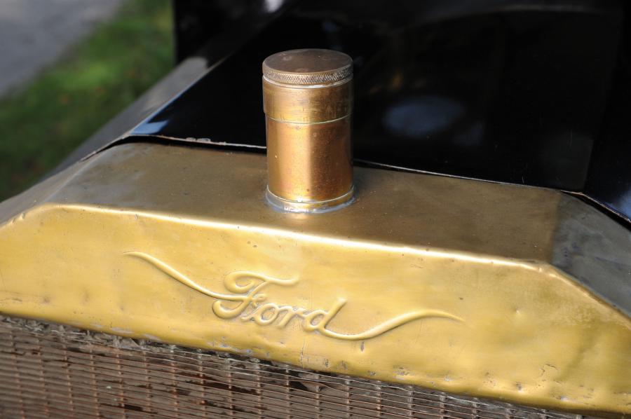  Ford Model N Runabout Black 1906 года  (фото 5 из 11)